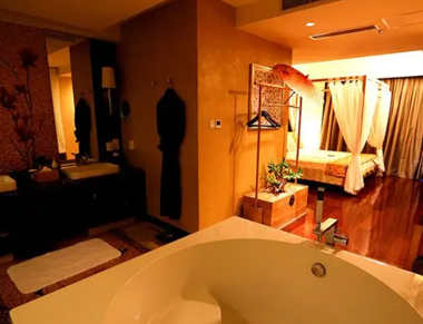 长沙芙蓉区养生会所的黄昏恋：当爱情遇上八十岁